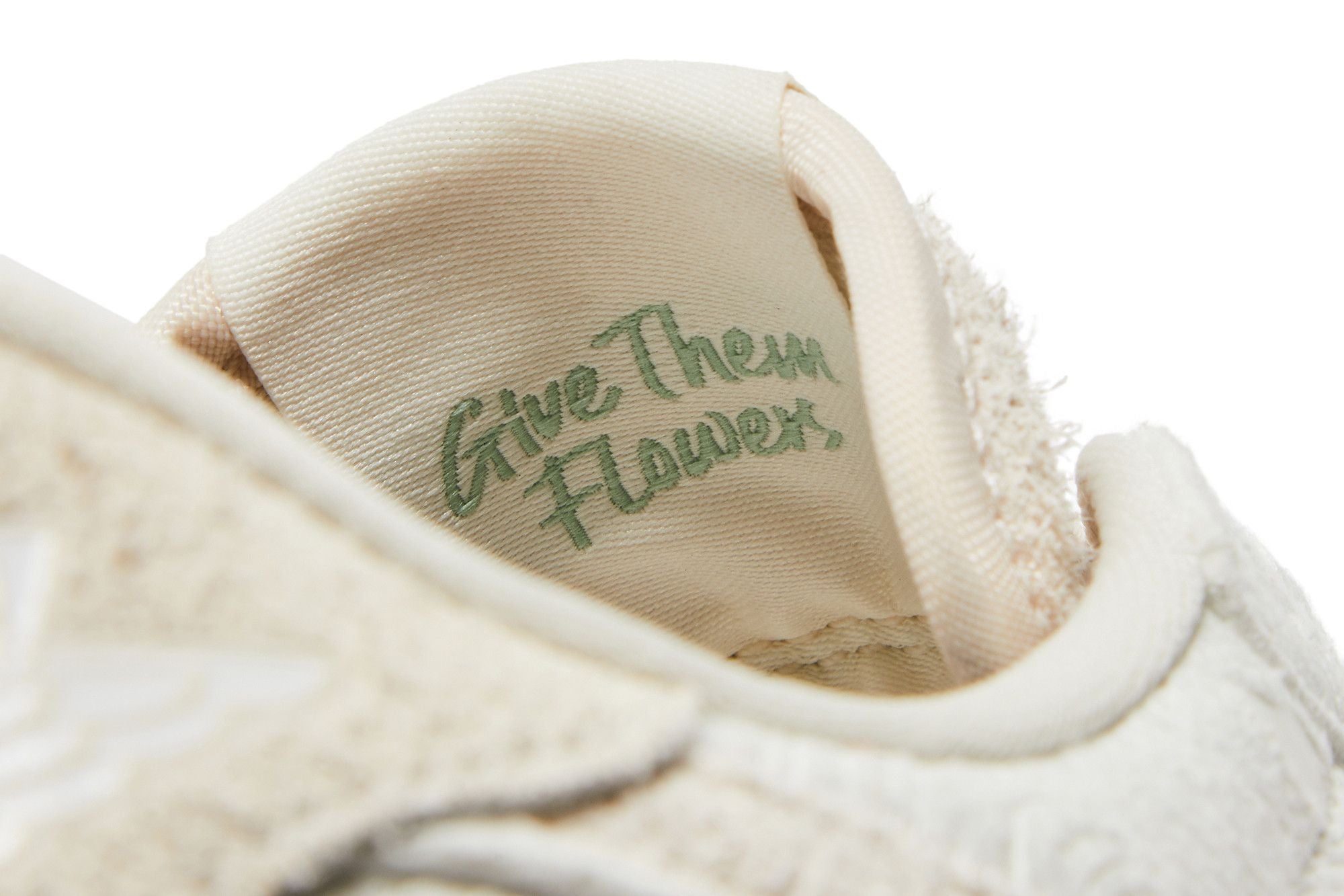 Jordan 1 Retro Low OG Chris Paul "Give Them Flowers" - FZ0455-200