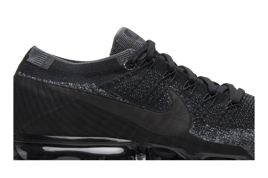 Nike Air VaporMax Triple Black Sneakers – 899473-003