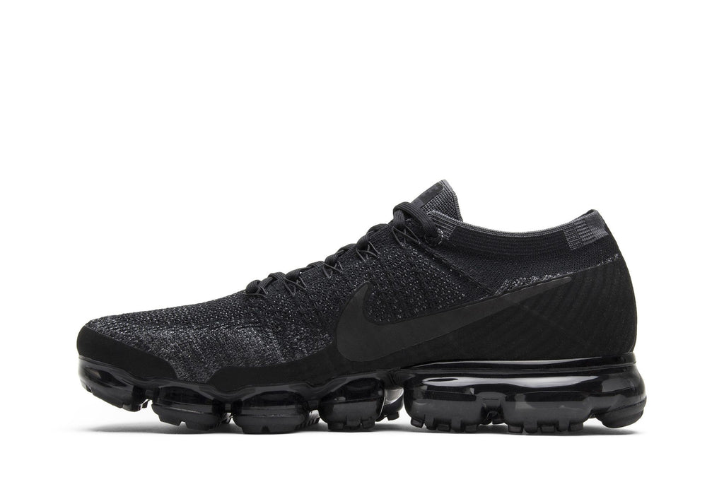 Nike Air VaporMax Triple Black Sneakers – 899473-003