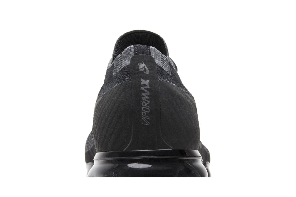 Nike Air VaporMax Triple Black Sneakers – 899473-003