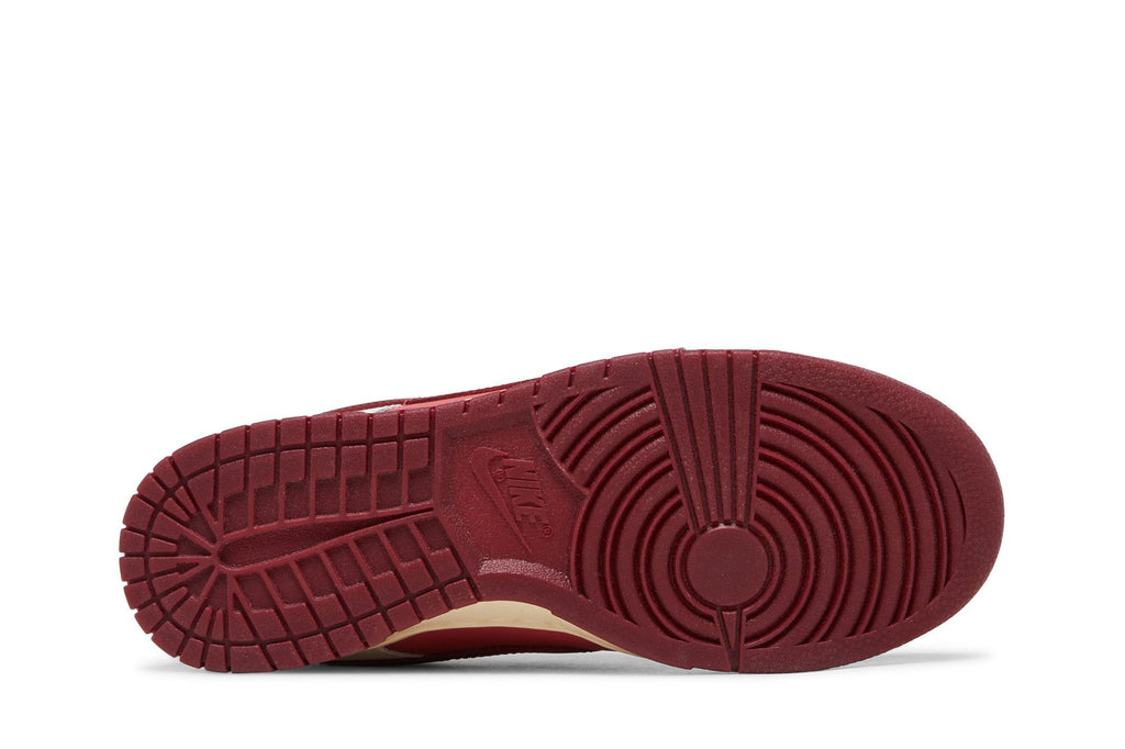 Nike Dunk Low Valentine’s Day 2024 Alternate Women’s Shoe HF0736-161