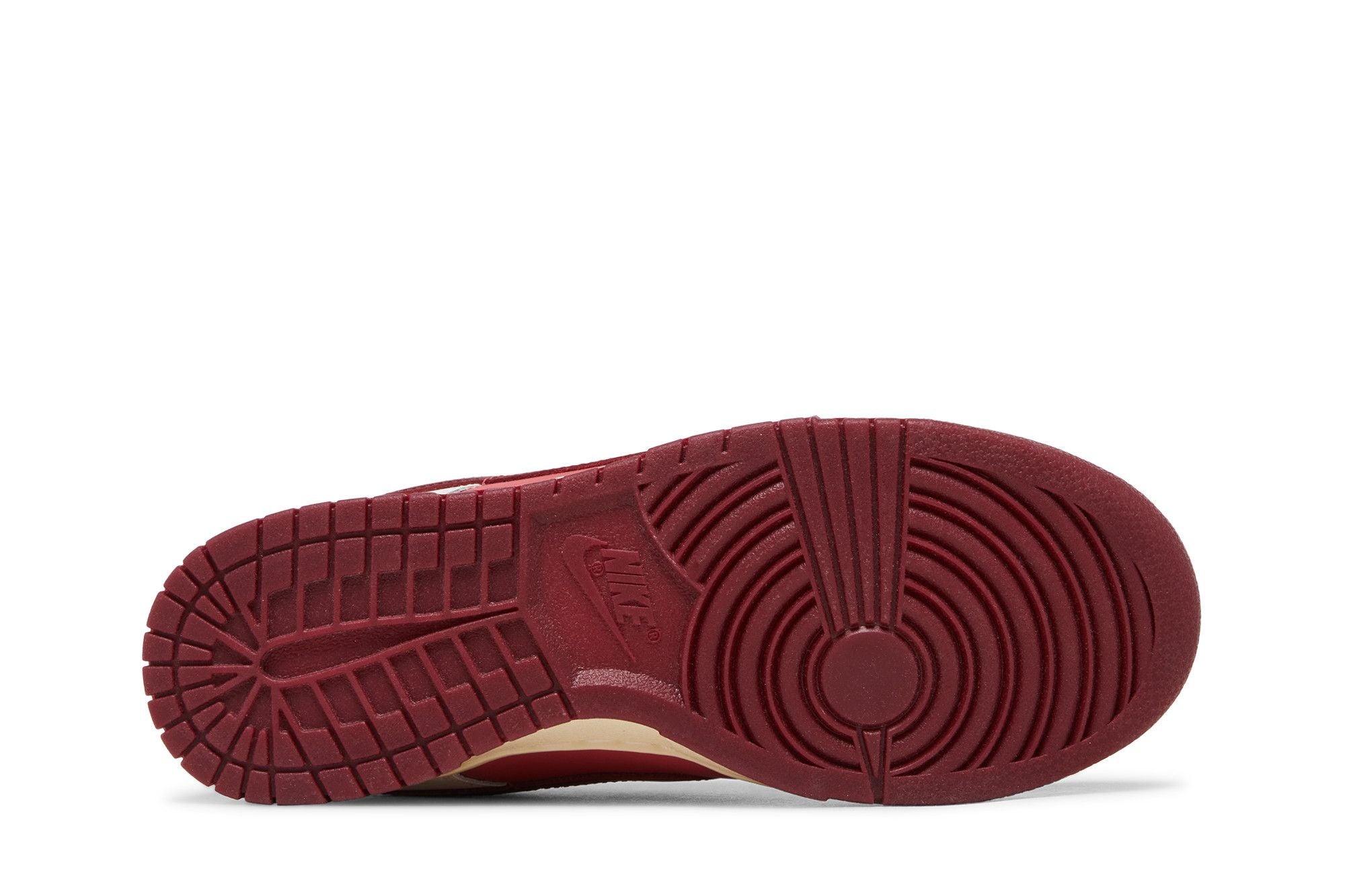 Nike Dunk Low Valentine’s Day 2024 Alternate Women’s Shoe HF0736-161