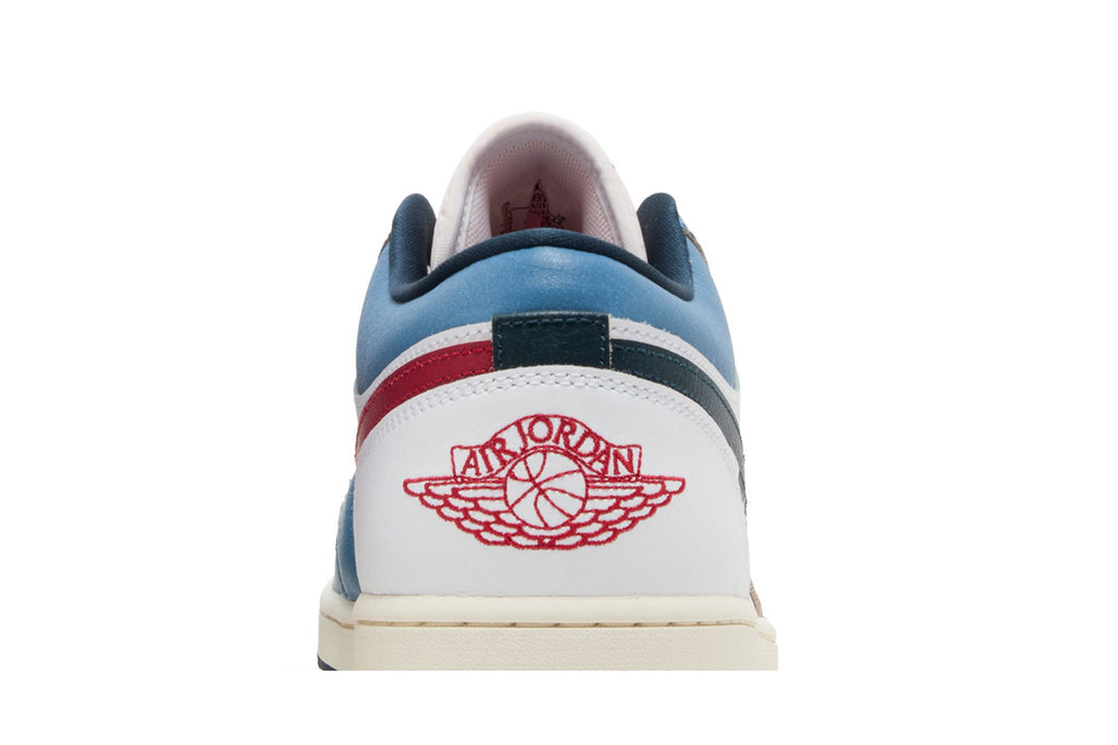 Jordan 1 Low SE Armory Navy HM3711-144 White/Navy Blue Sneakers