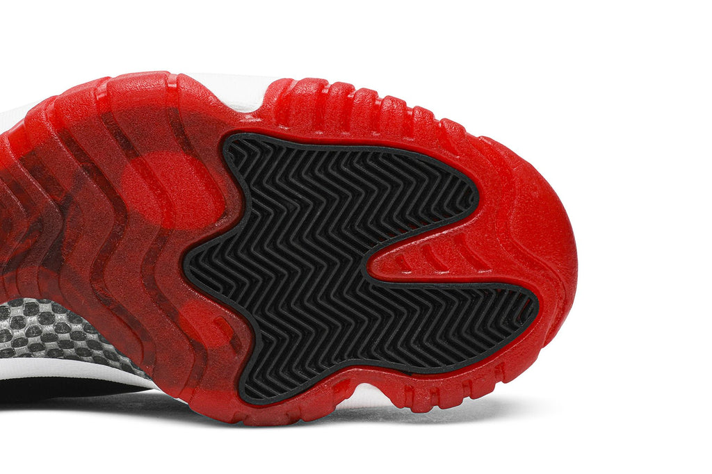 Jordan 11 Retro Playoffs (2001) - 136046-061 - Black/Red-White - Men's
