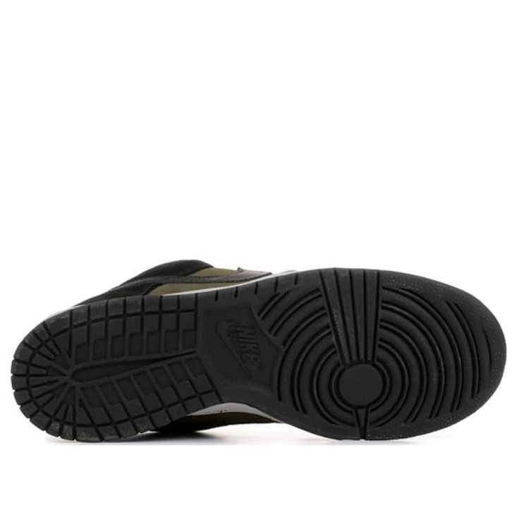 Nike SB Dunk Low Loden Sneakers – 304292-301