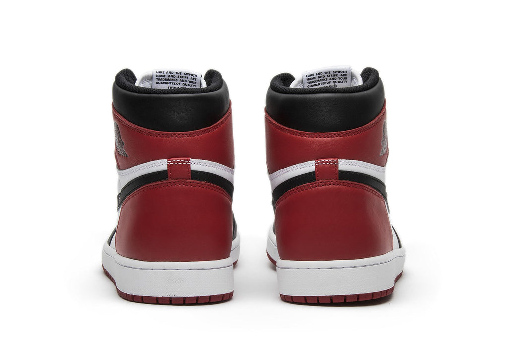 Air Jordan 1 Retro High OG Black Toe (2016 edition) 555088-125