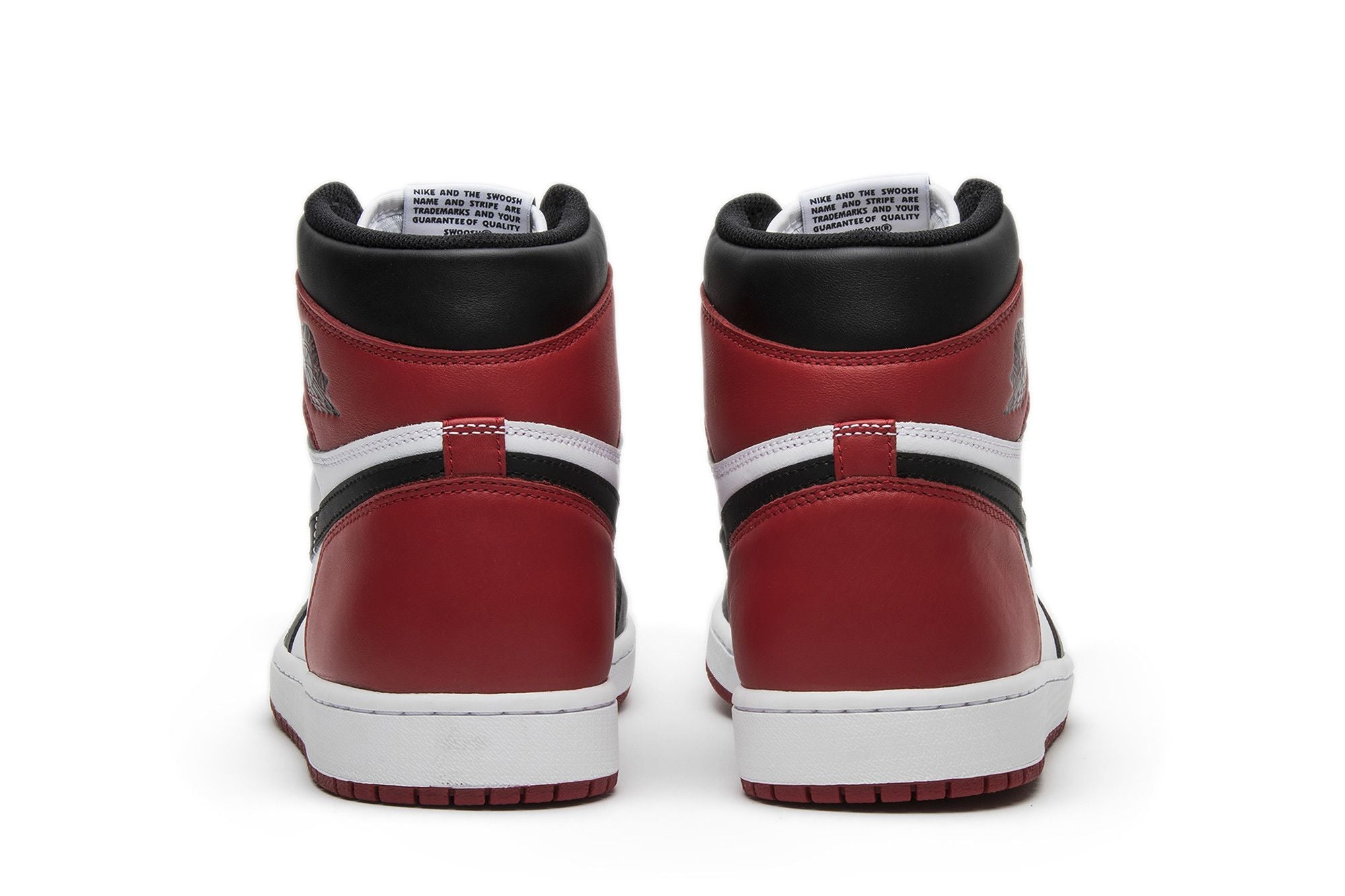 Air Jordan 1 Retro High OG Black Toe (2016 edition) 555088-125