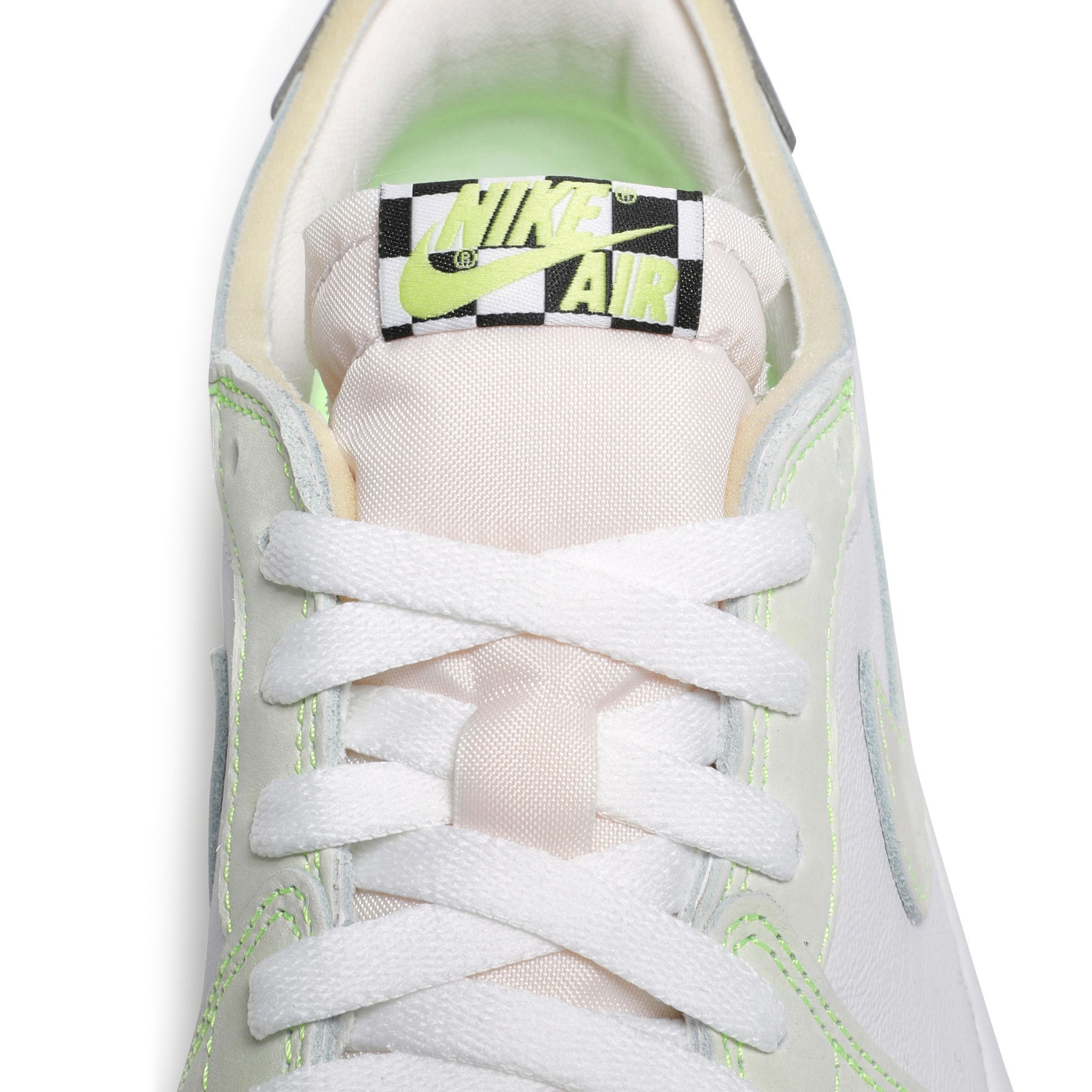 Air Jordan 1 Low OG Ghost Green DM7837-103