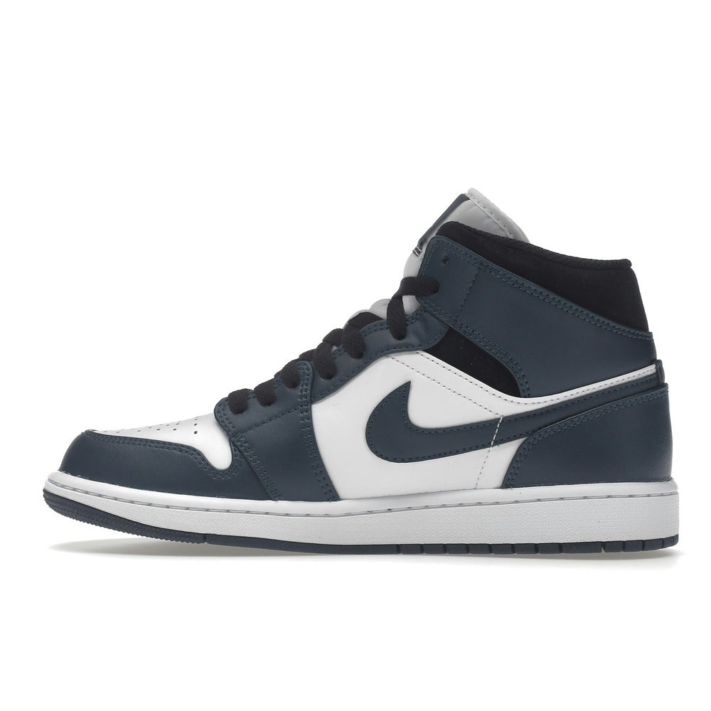 Air Jordan 1 Mid Armory Navy 554724-411