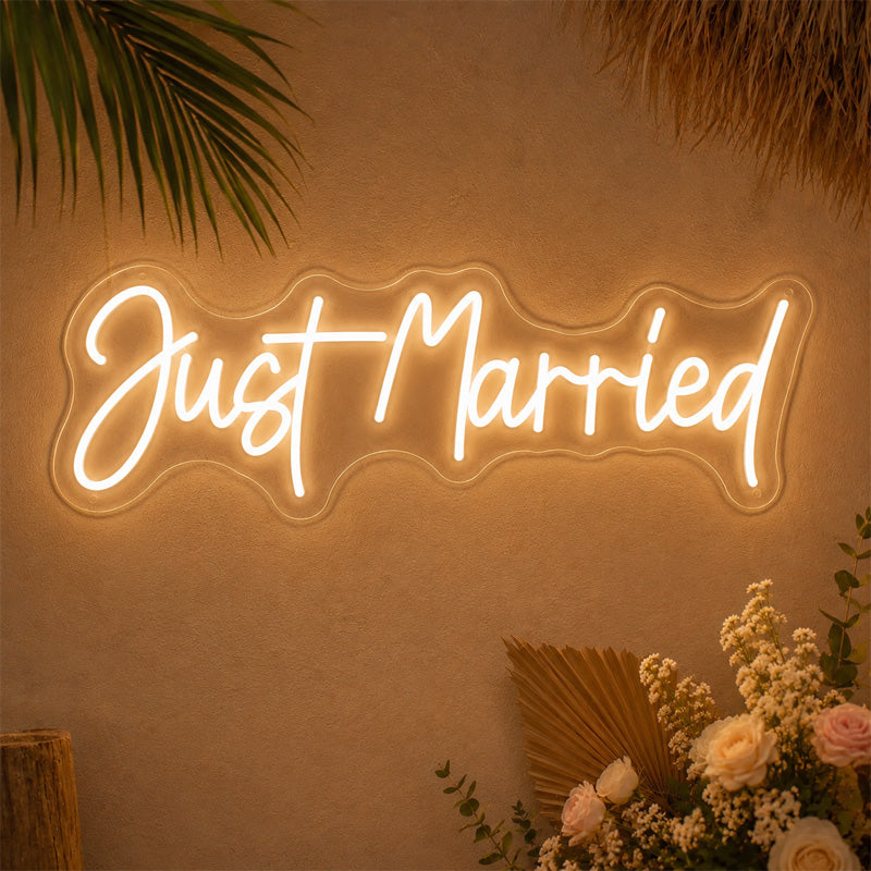 Beach & Summer Party Neon Signs - Just Married Glow