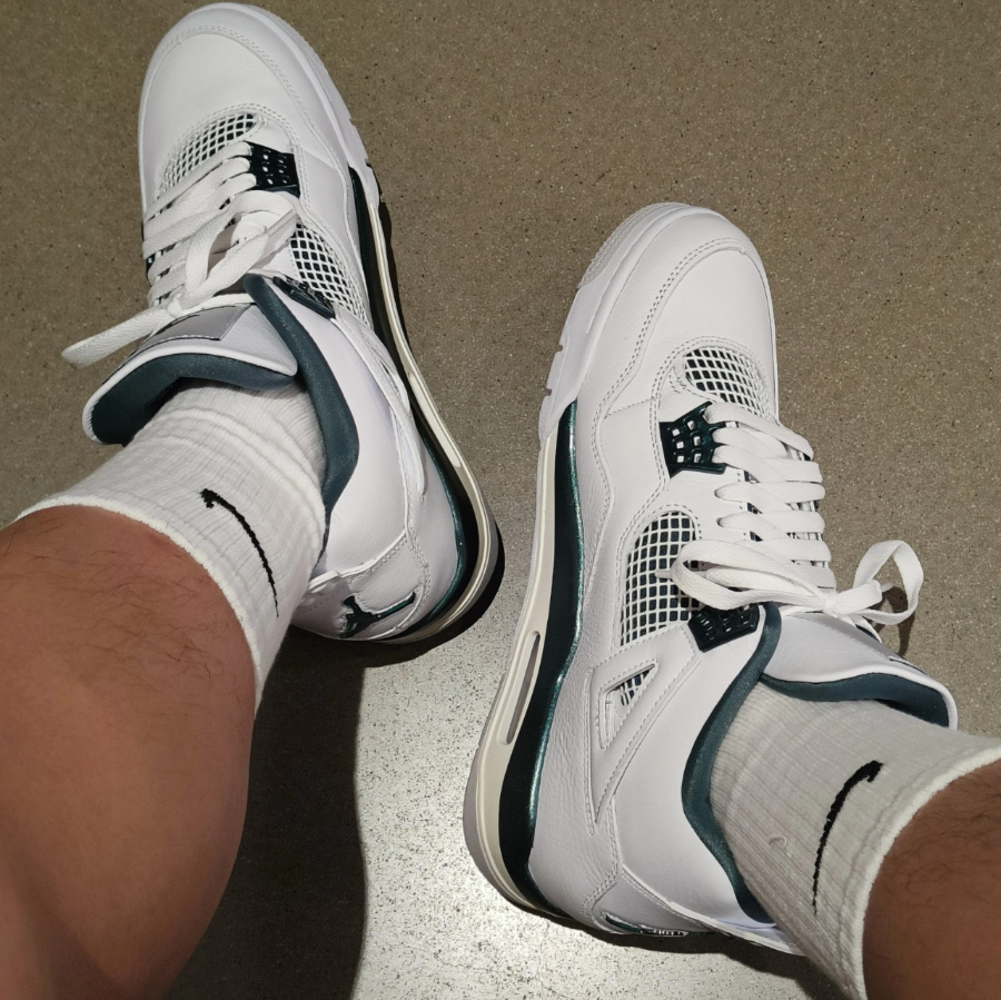 Air Jordan 4 Retro 'Oxidized Green' FQ8138-103