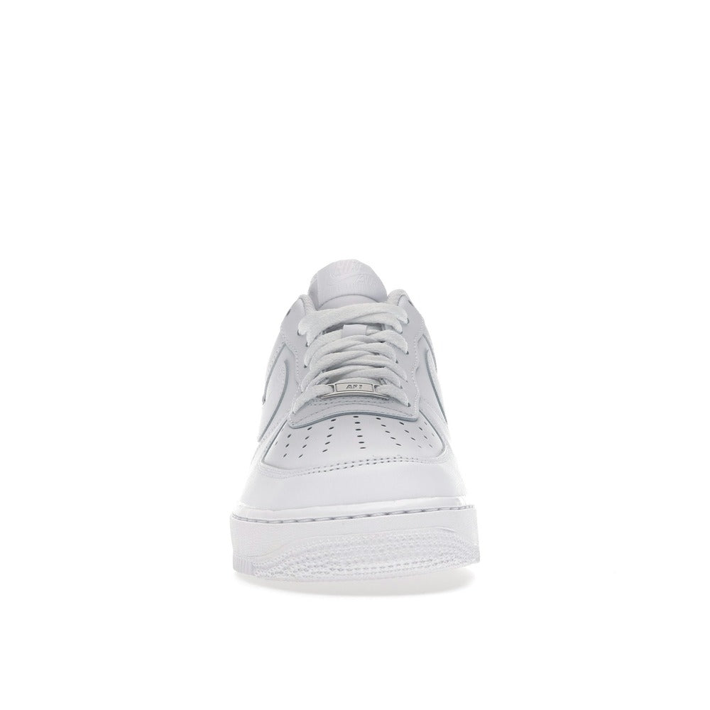 Nike Air Force 1 07 Triple White CW2288-111