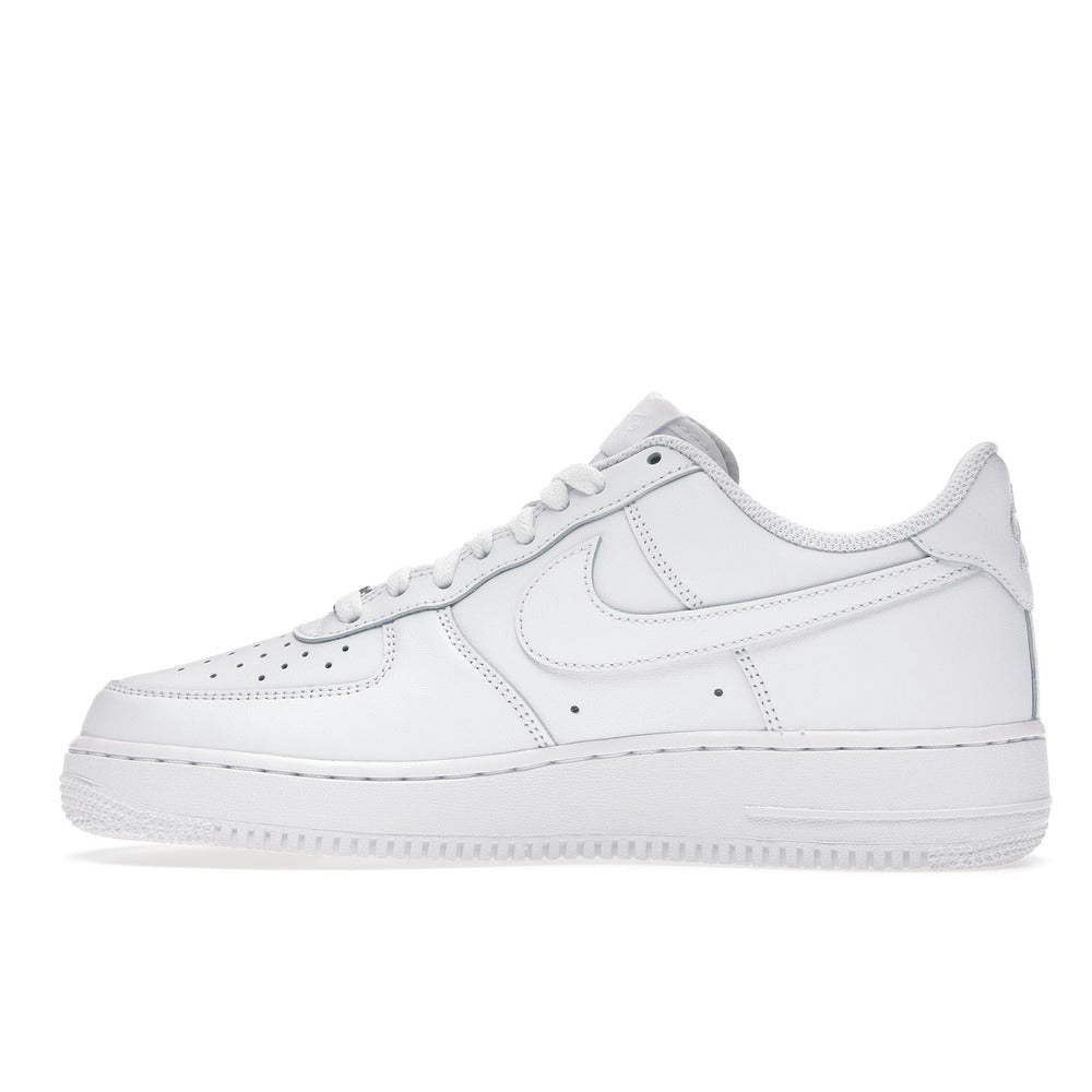 Nike Air Force 1 07 Triple White CW2288-111