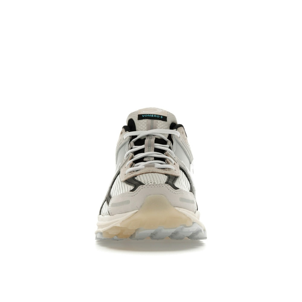Nike Air Zoom Vomero 5 Supersonic FN7649-110