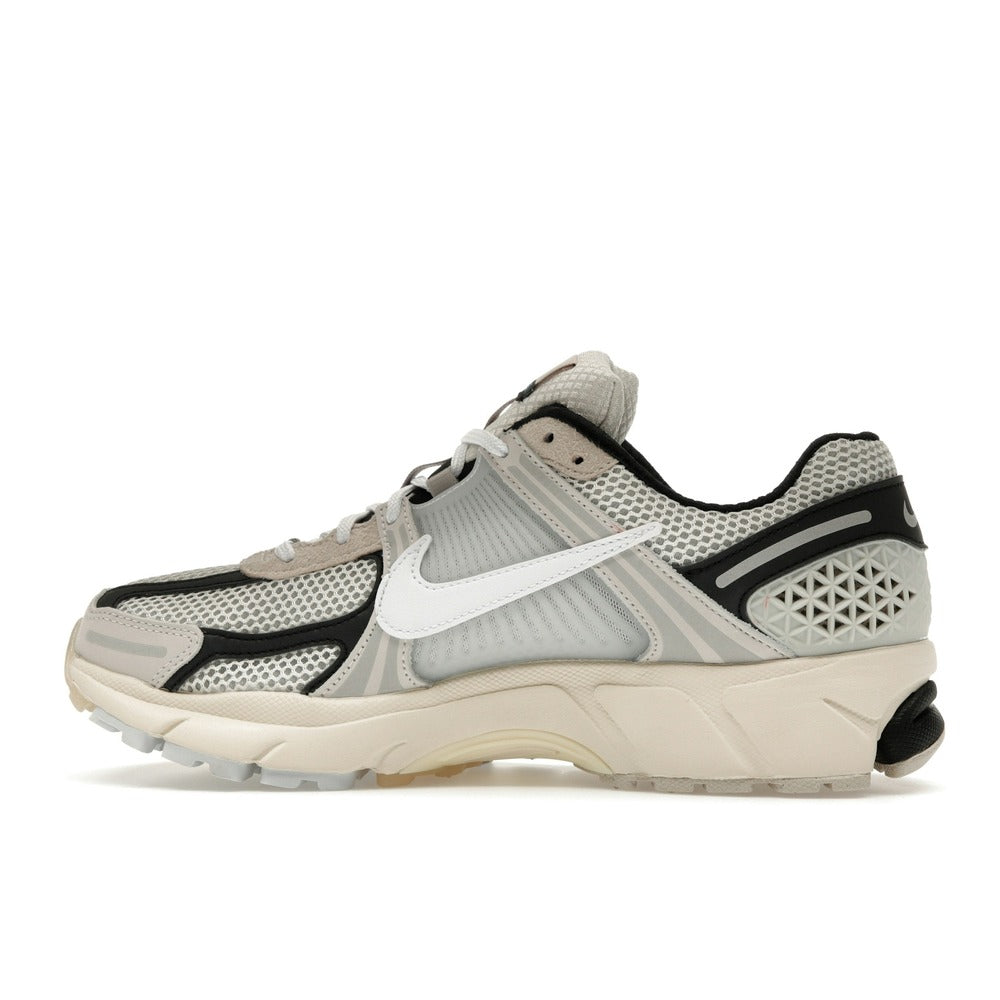 Nike Air Zoom Vomero 5 Supersonic FN7649-110