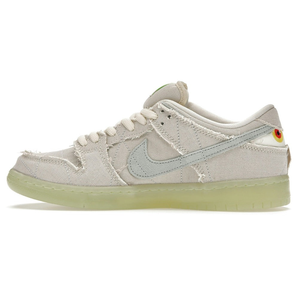 Nike Dunk Low SB Mummy DM0774-111