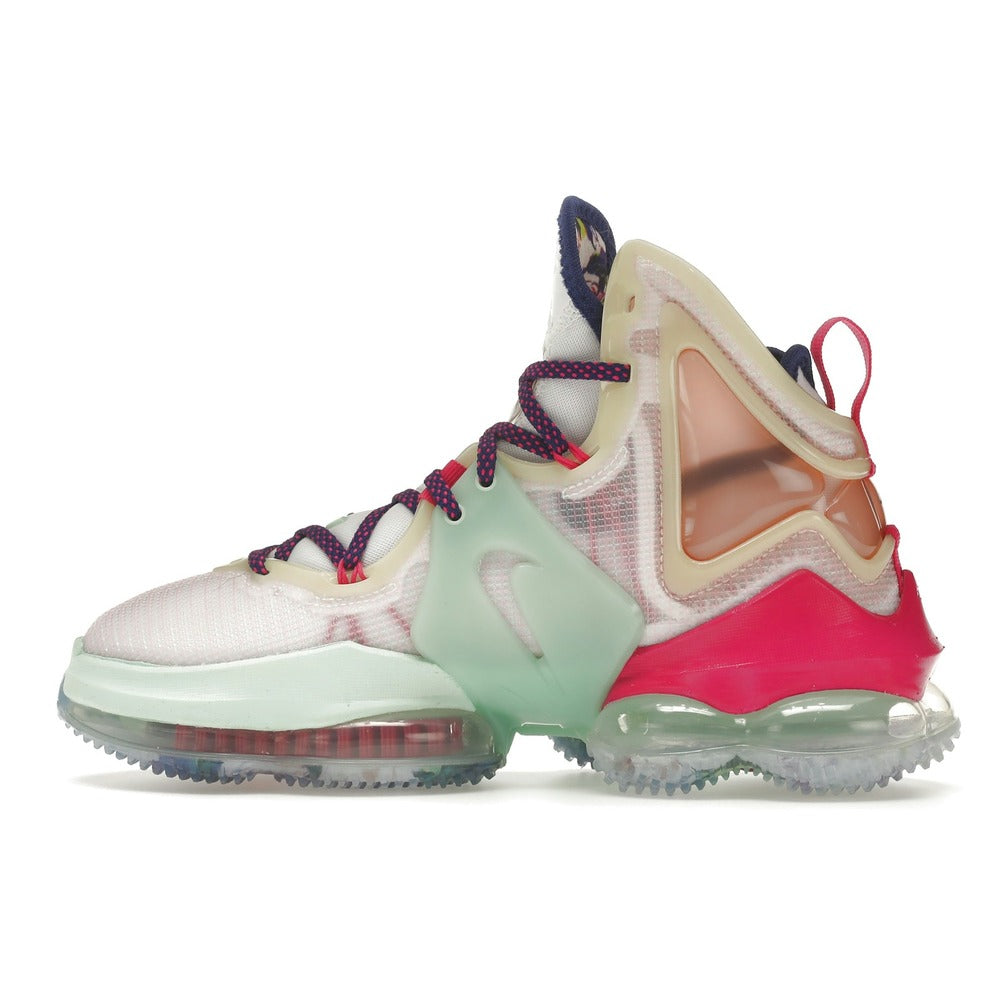 Nike LeBron 19 Valentines Day DH8460-900
