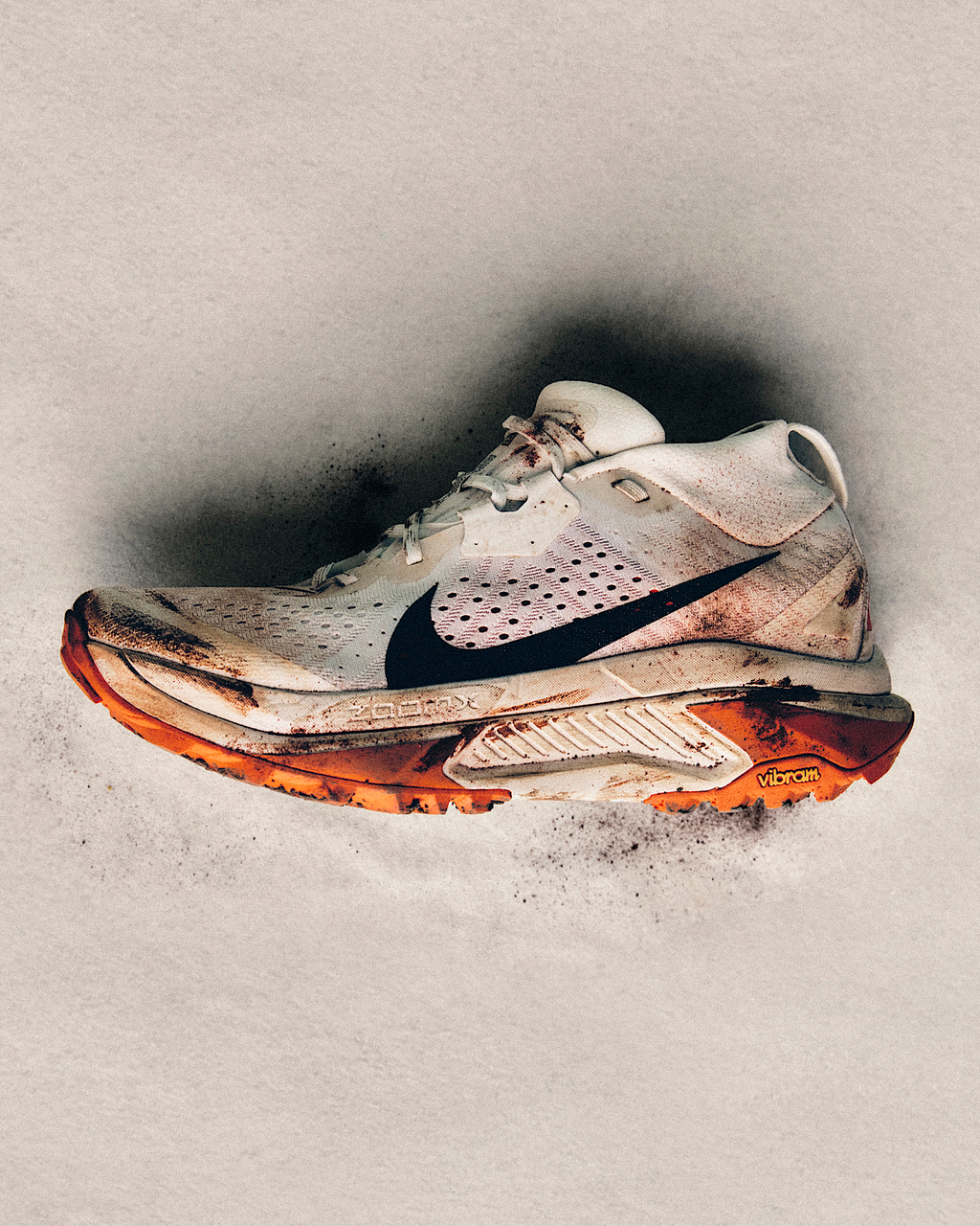 Nike ACG Zegama Summit White Phantom Safety Orange Black HV8113-103