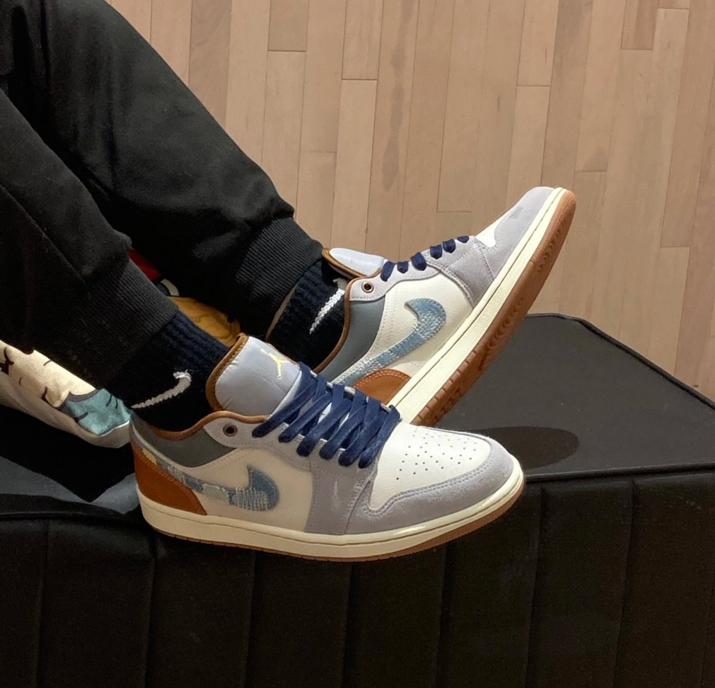Air Jordan 1 Low SE 'Repaired Denim Swoosh' FZ5042-041