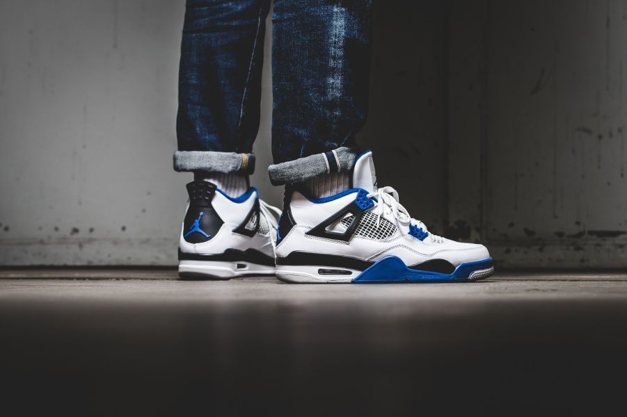 Air Jordan 4 Retro 'Motorsports' In White And Blue 308497-117