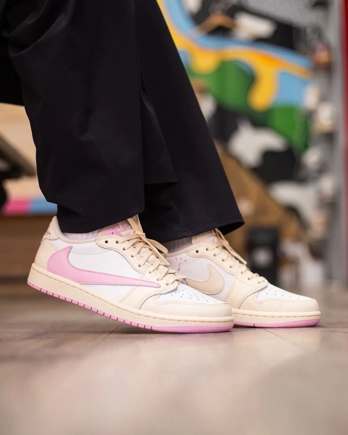 Jordan 1 Retro Low OG SP Travis Scott Shy Pink (PS) IQ7605-100
