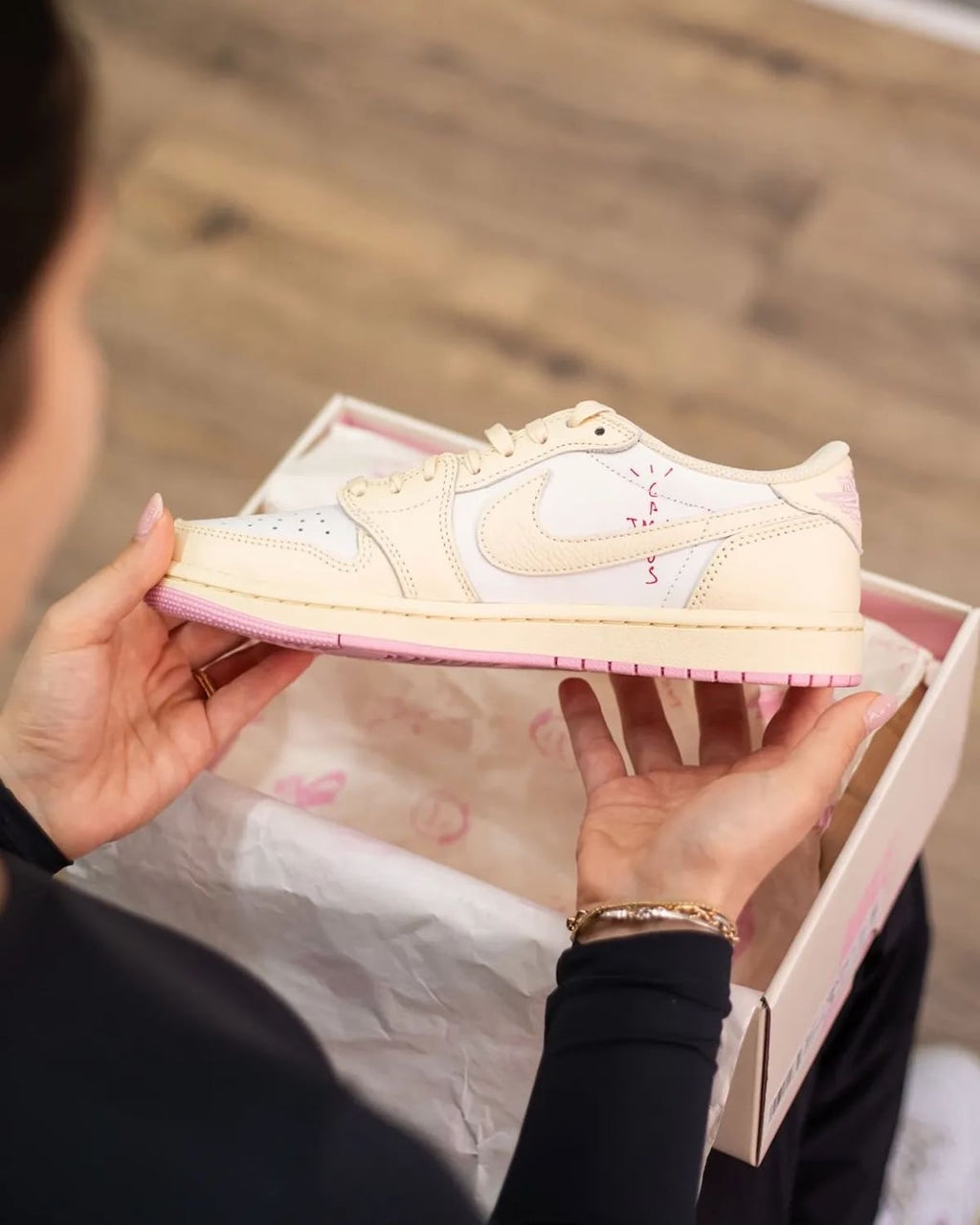 Jordan 1 Retro Low OG SP Travis Scott Shy Pink (PS) IQ7605-100