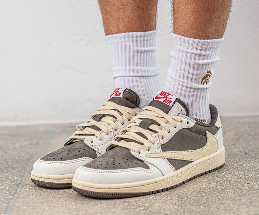 Travis Scott X Air Jordan 1 Low Og 'Reverse Mocha' DM7866-162